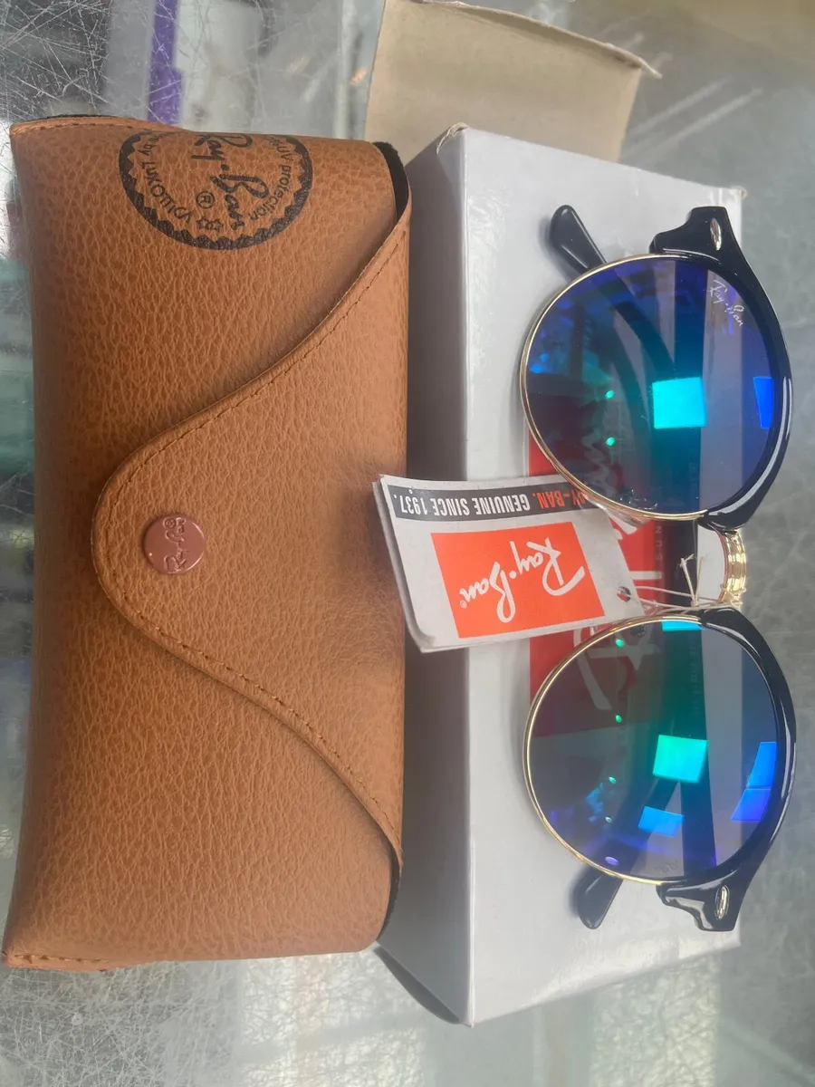 Sunglasses - Image 4