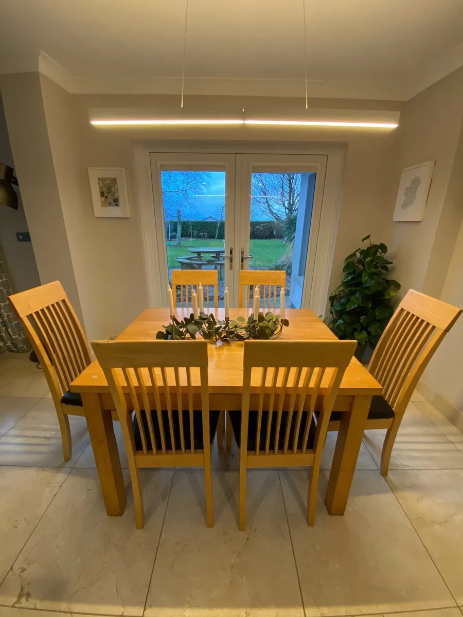 Dining table & 6 chairs - Image 1
