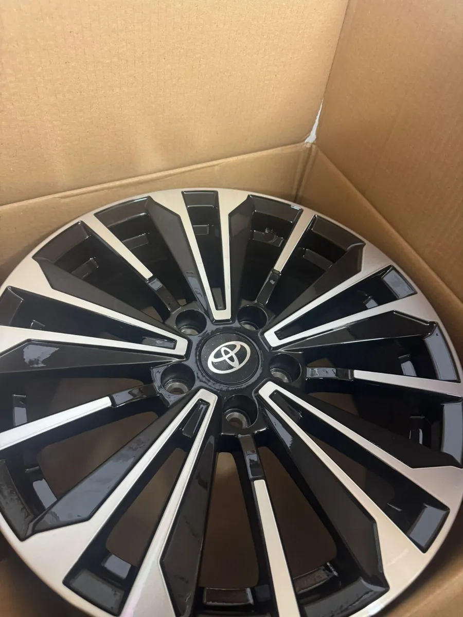 new 17'' Toyota wheels - Image 1