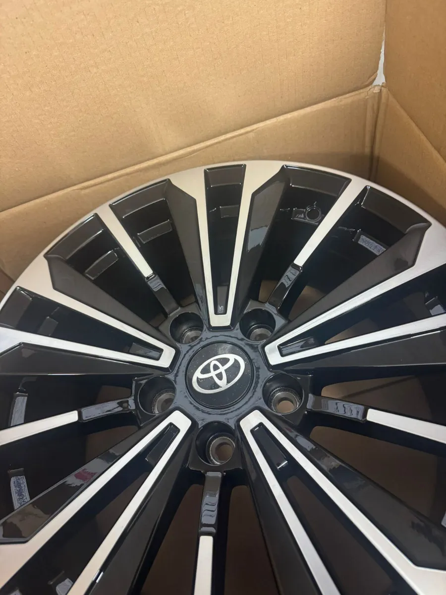 new 17'' Toyota wheels - Image 2