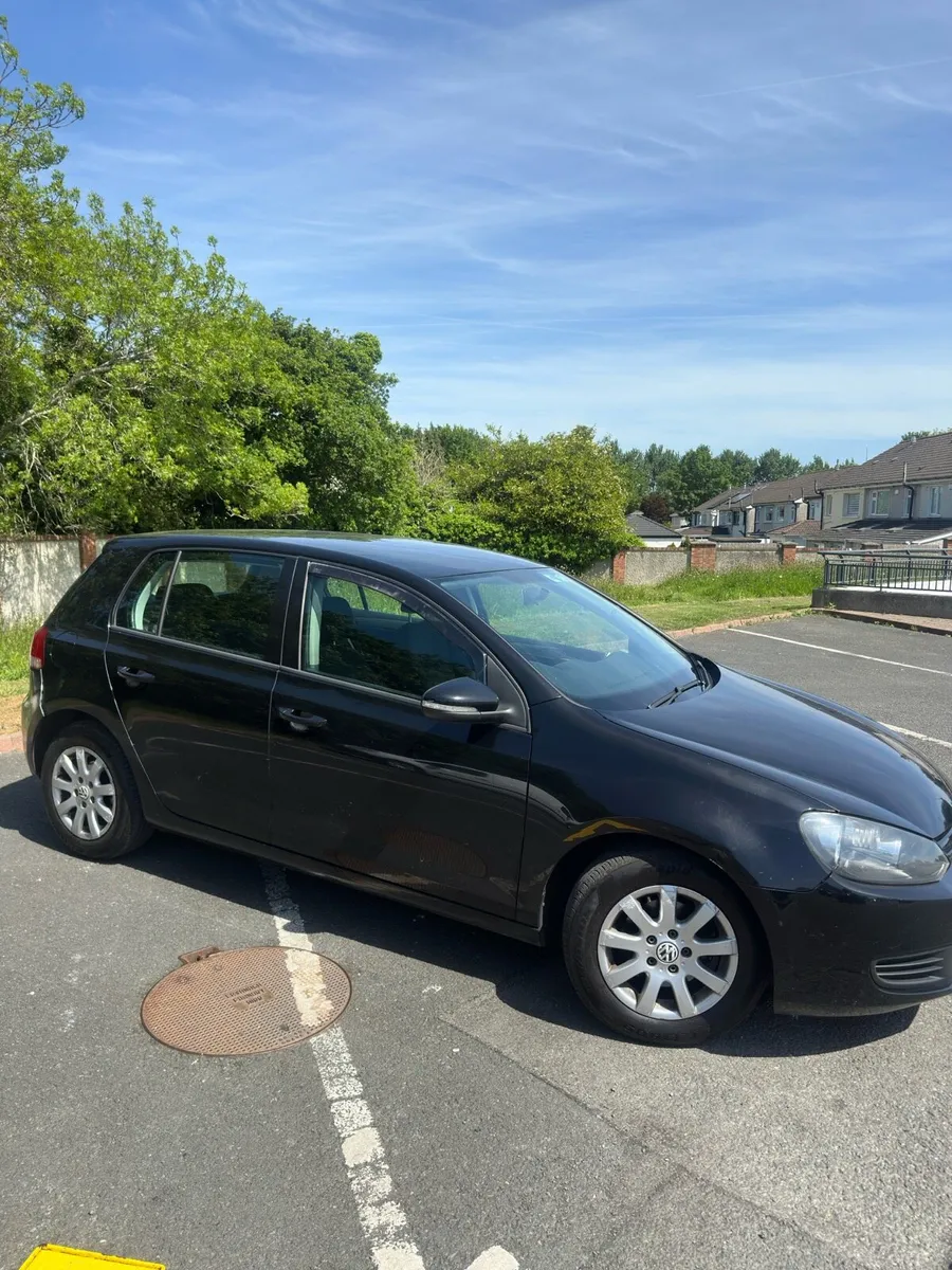 Volkswagen Golf 1.2L - Image 2