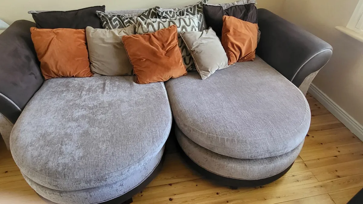 Very good 3 seater couch for sale. - Image 2