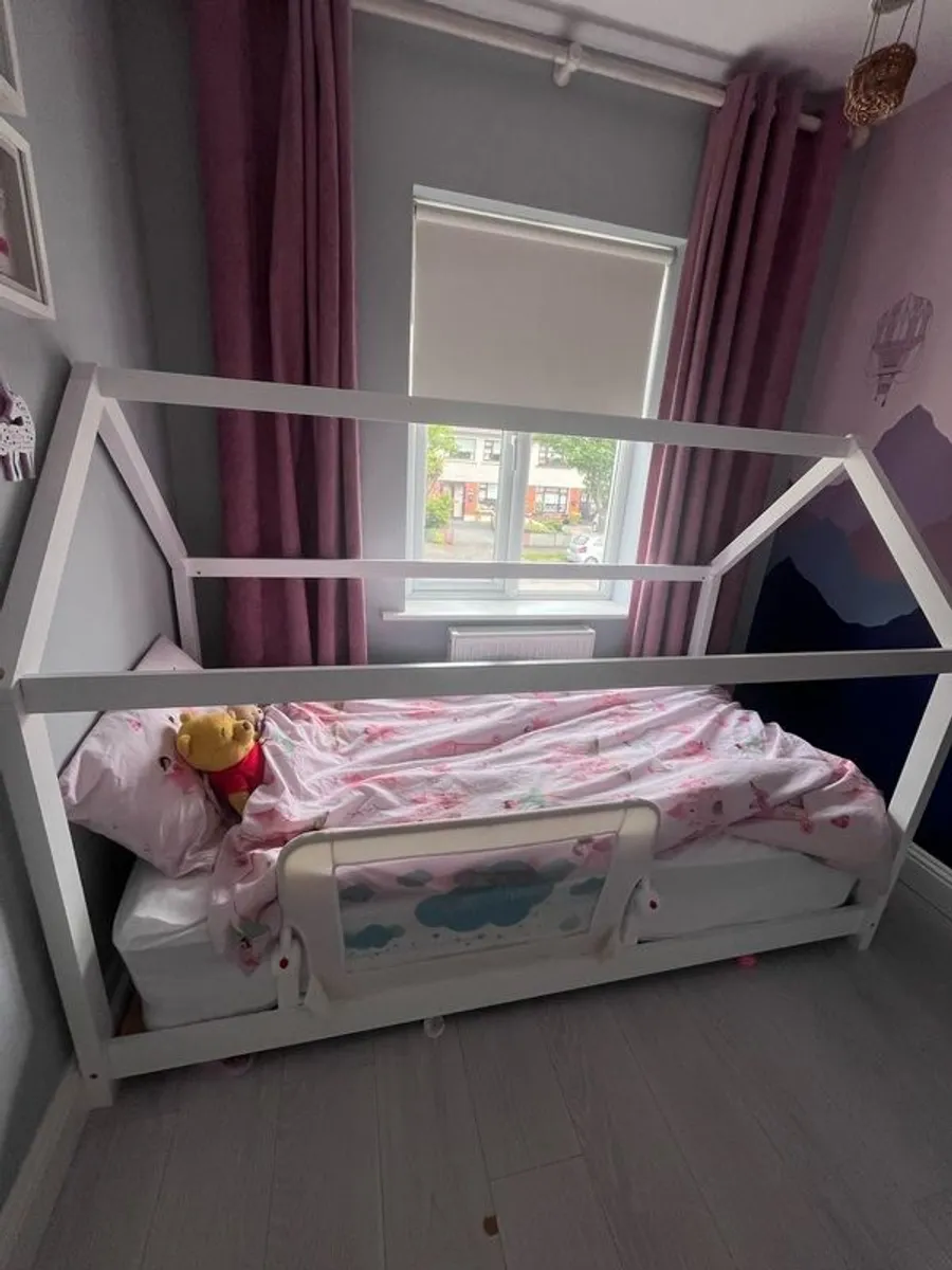 single floor bed - Image 1