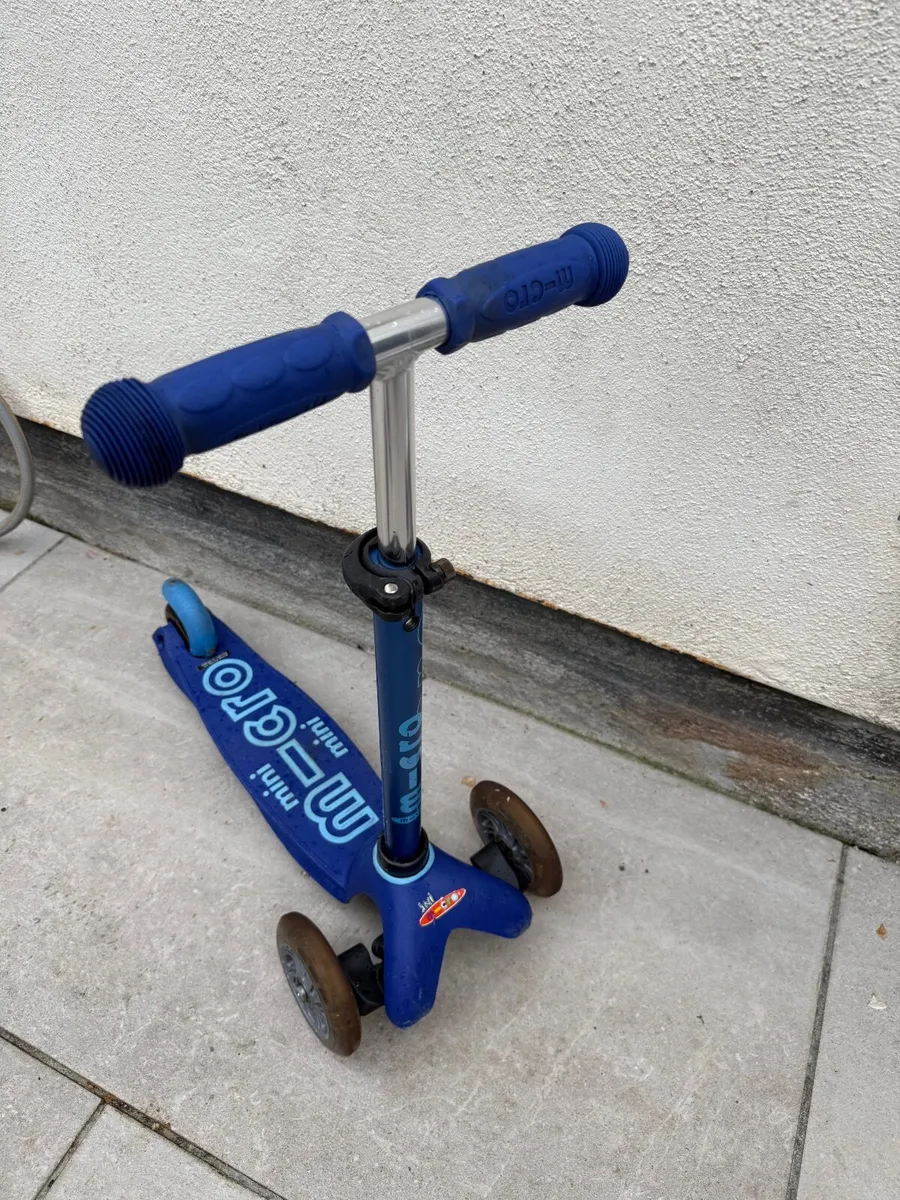 Micro Mini Kids Scooter - Image 1