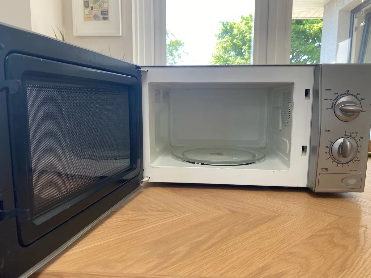 Kenwood microwave - Image 2
