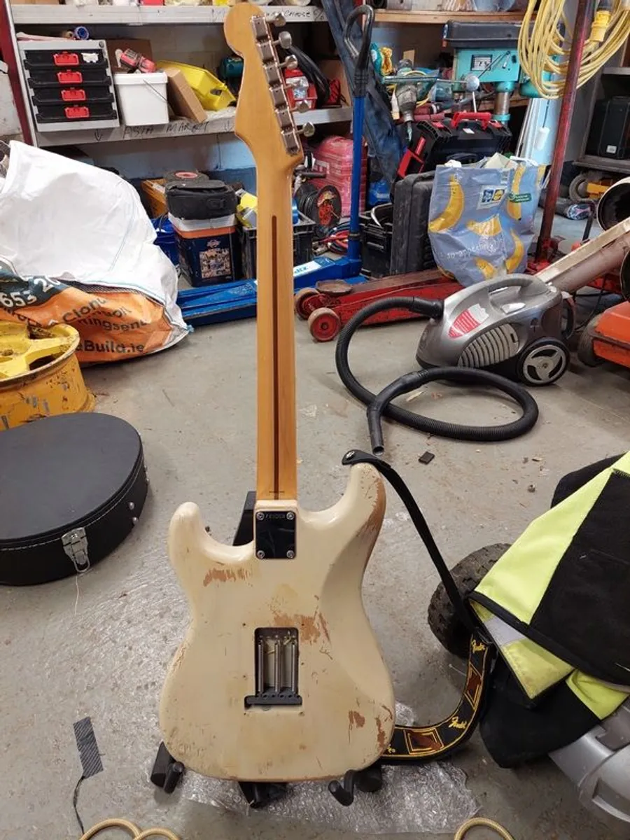 Fender stratocaster mij 80s - Image 1