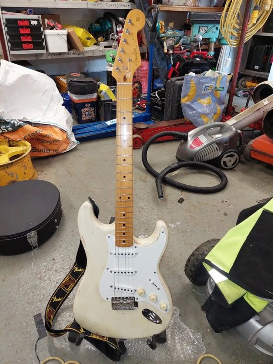 Fender stratocaster mij 80s - Image 3