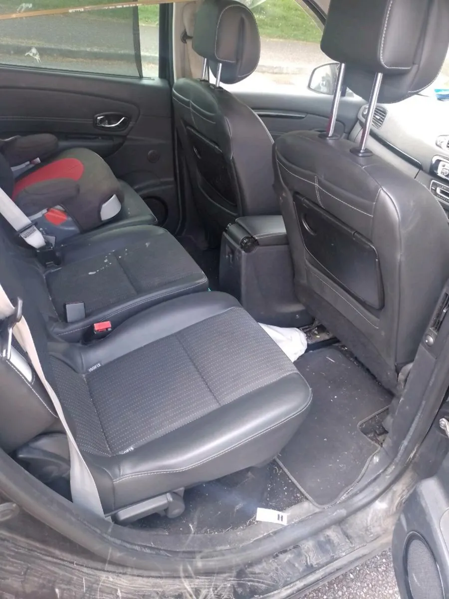 Renault Grand Scenic - Image 4