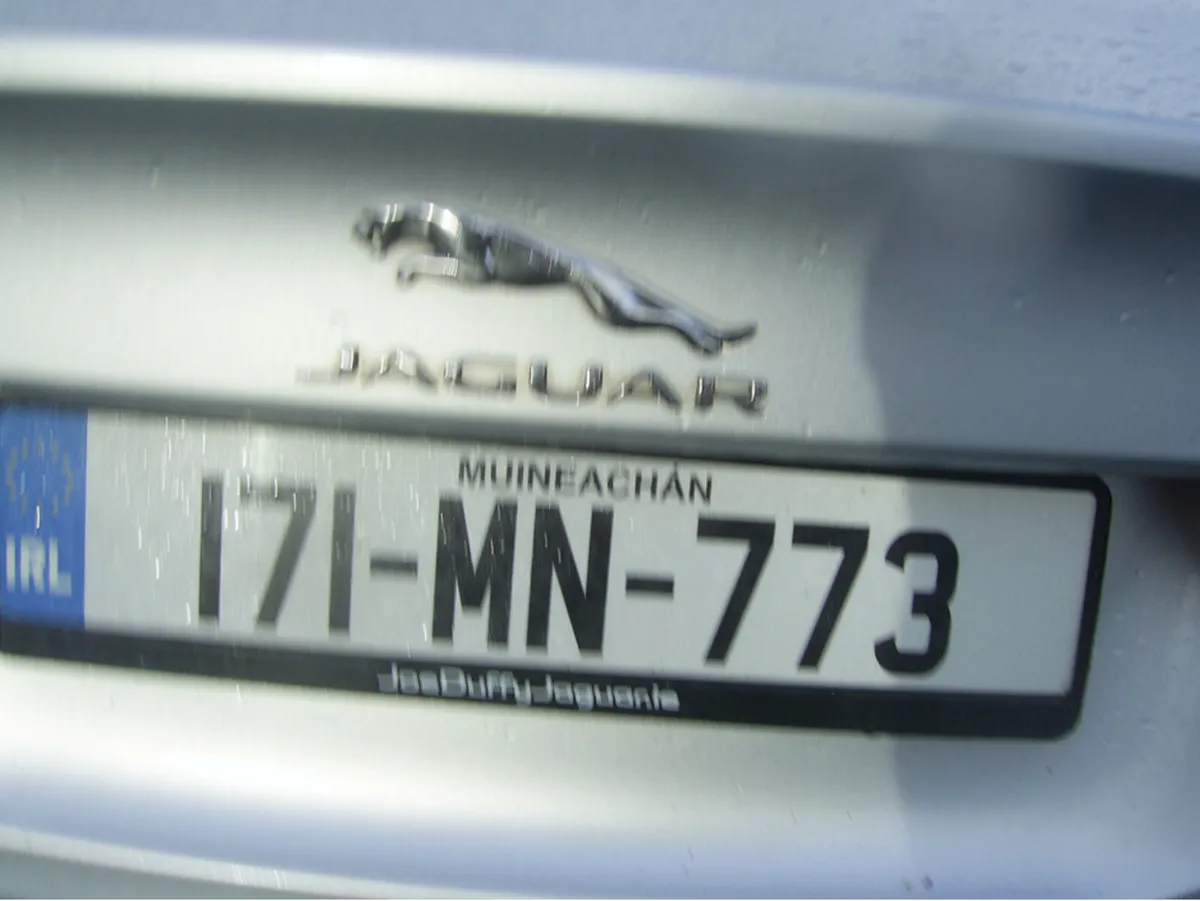 Jaguar XE 2.0 D PRESTIGE 163PS 4DR - Image 3