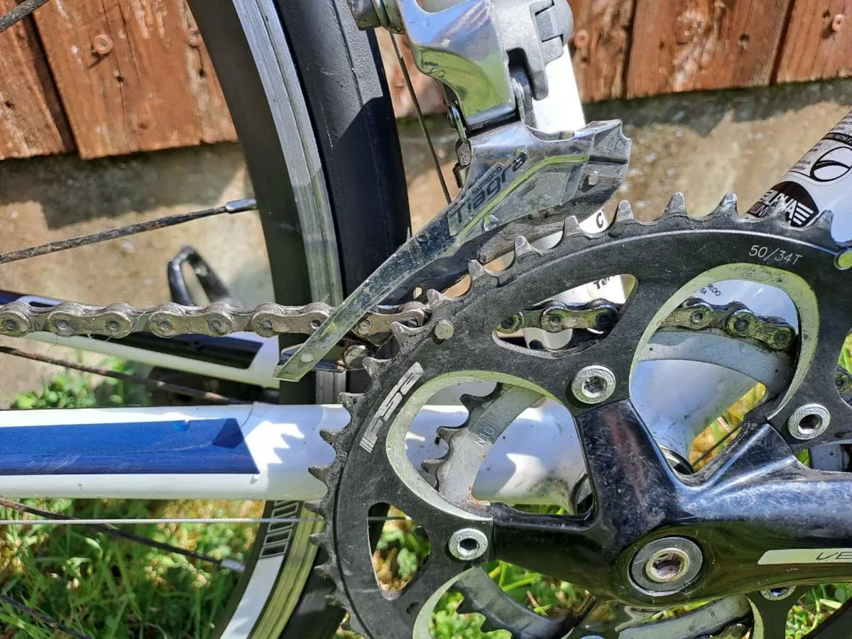 2013 Trek One Series 1.5 Road bike - Image 3
