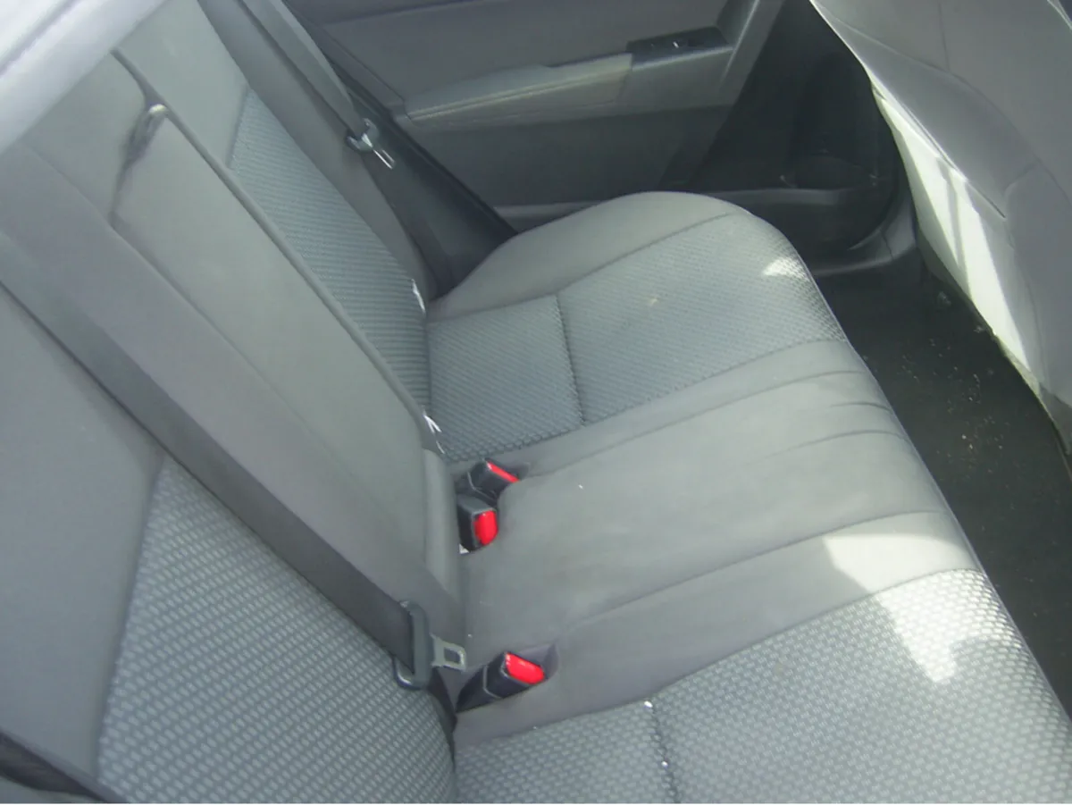 Toyota Corolla 1.4 D-4D LUNA 4DR - Image 3