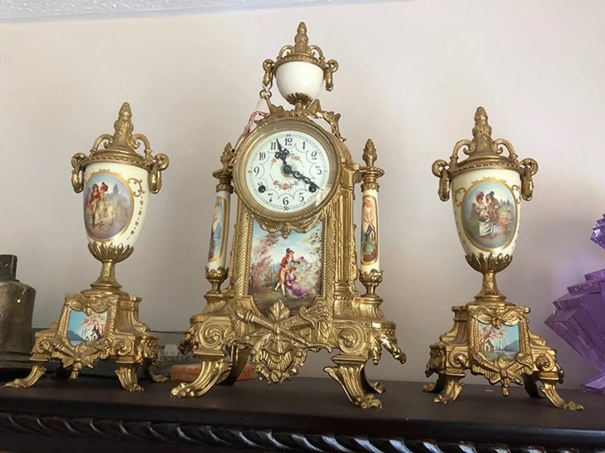 antique clock - Image 1
