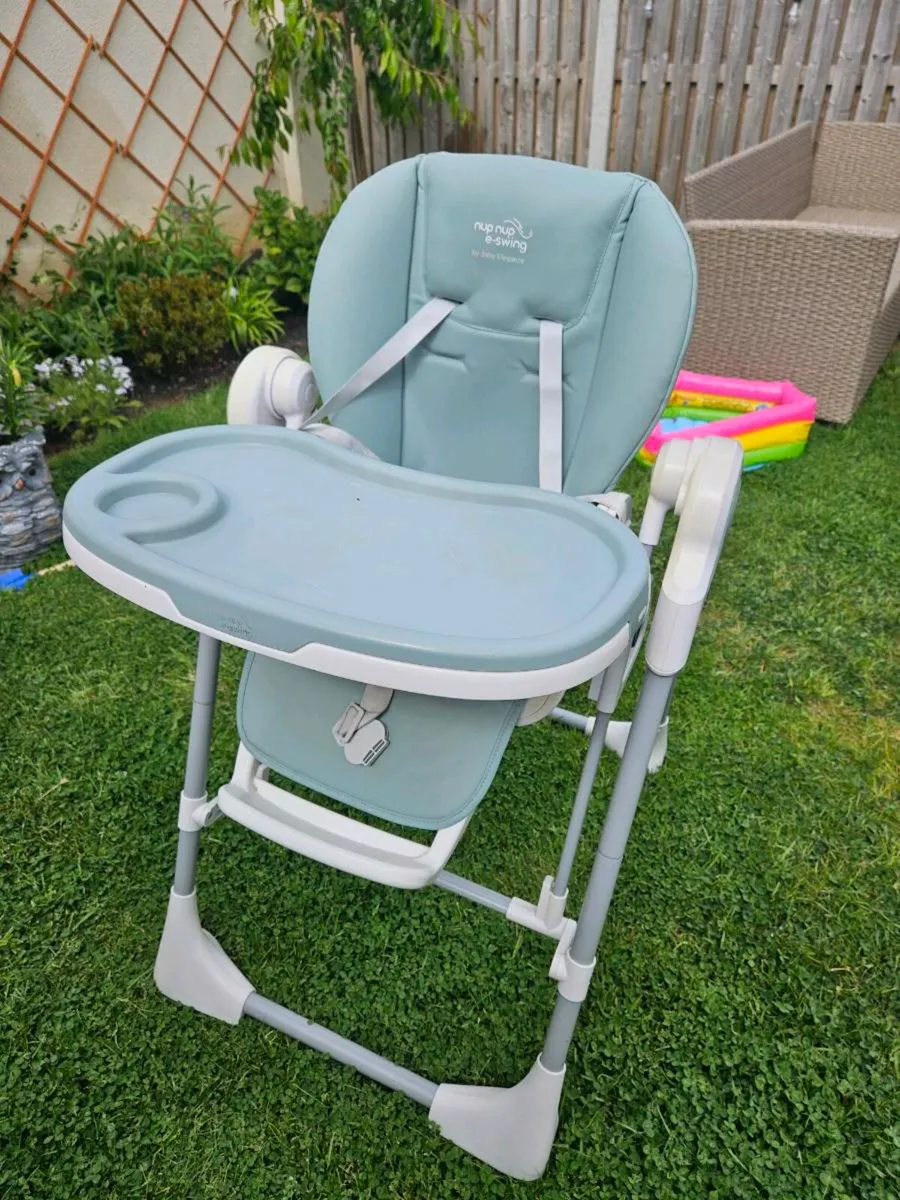 High chair - Image 1
