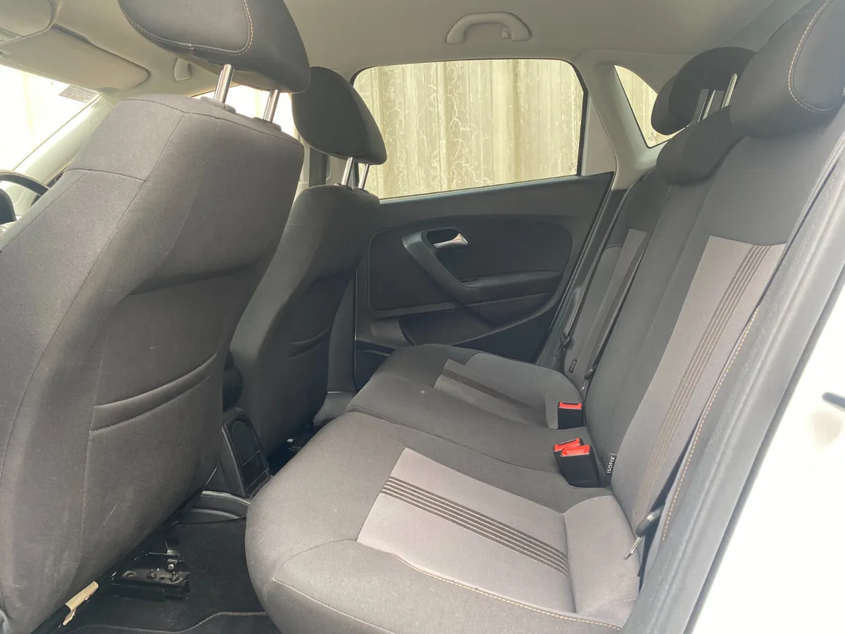 Volkswagen Polo 2016//ALLSTAR--AUTOMATIC/// - Image 4