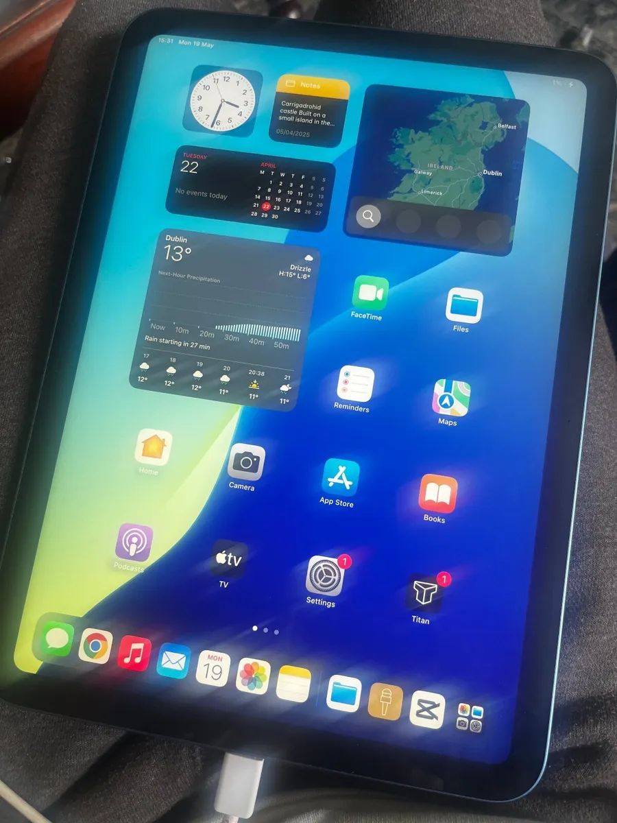 APPLE 11" iPad (2025) - 128 GB, Blue - Image 2