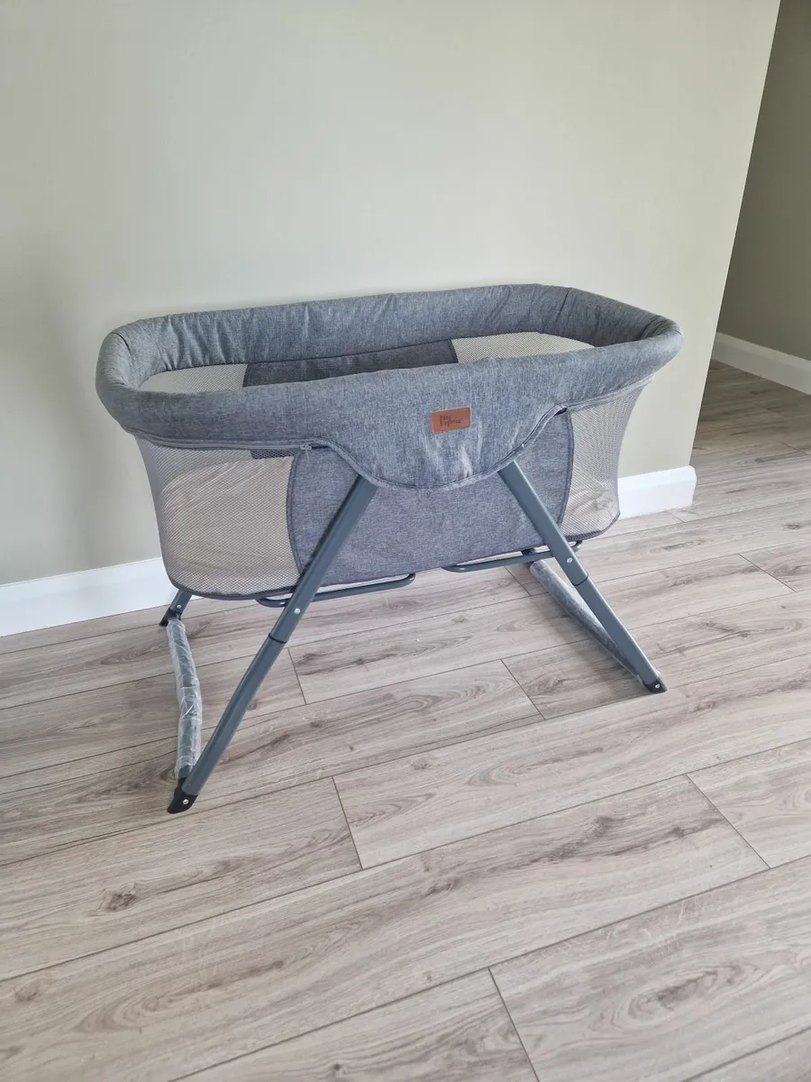 Travel Cot - Image 2