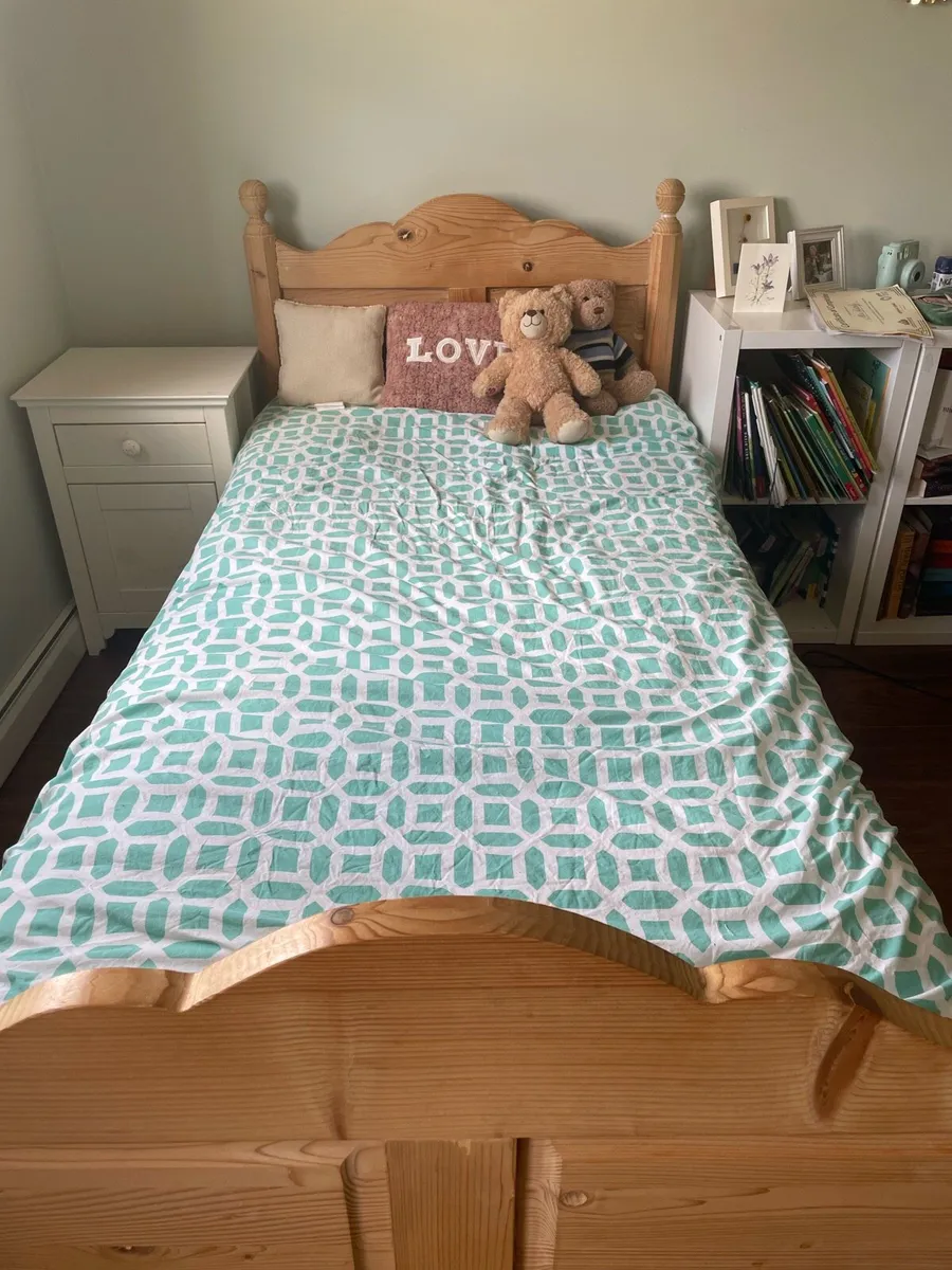 Two single wooden bed frames - Image 2