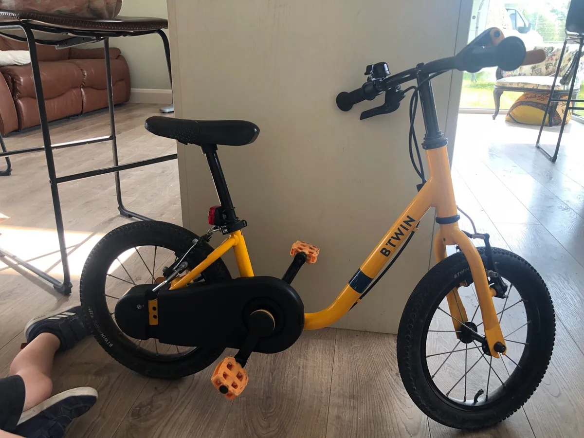 Yellow decathlon bike 3-5 years. - Image 1