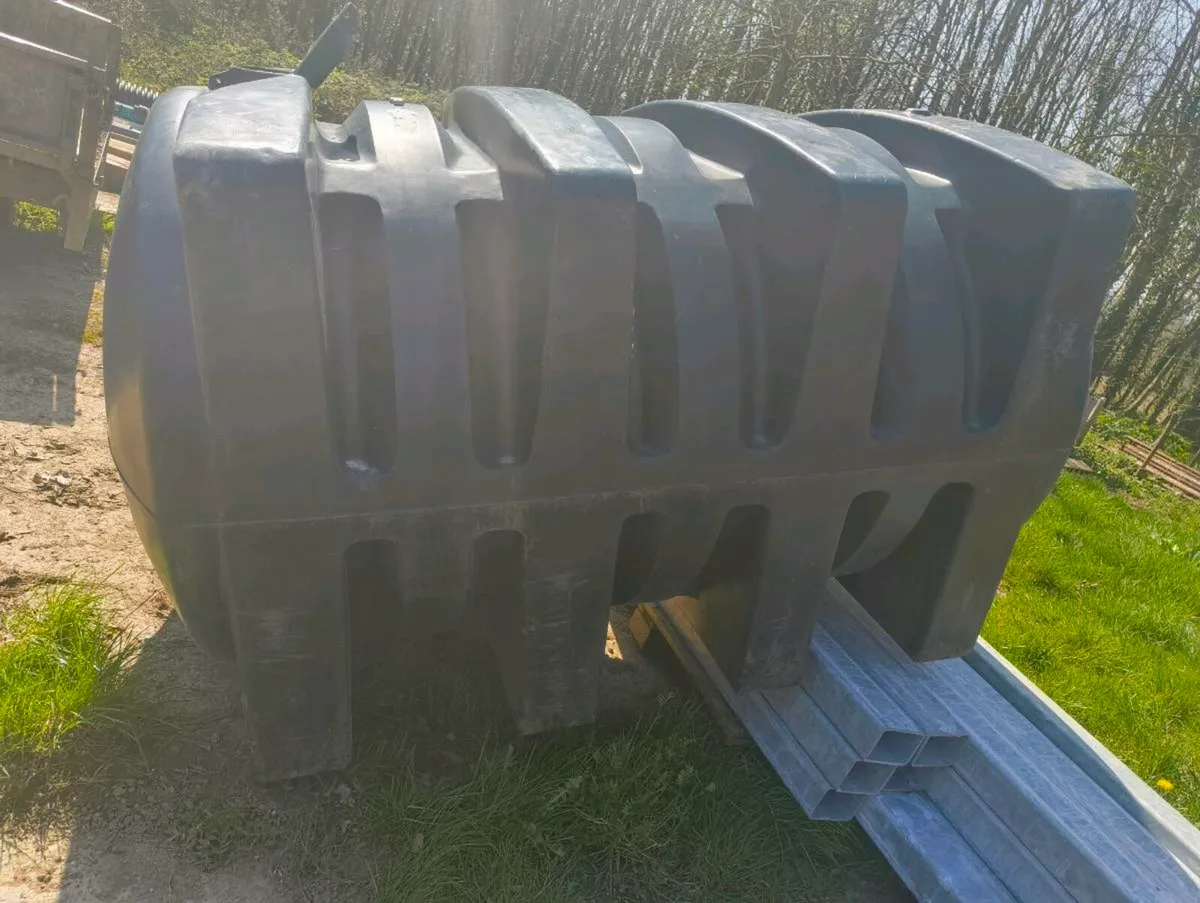 Oil/water tanks - Image 2