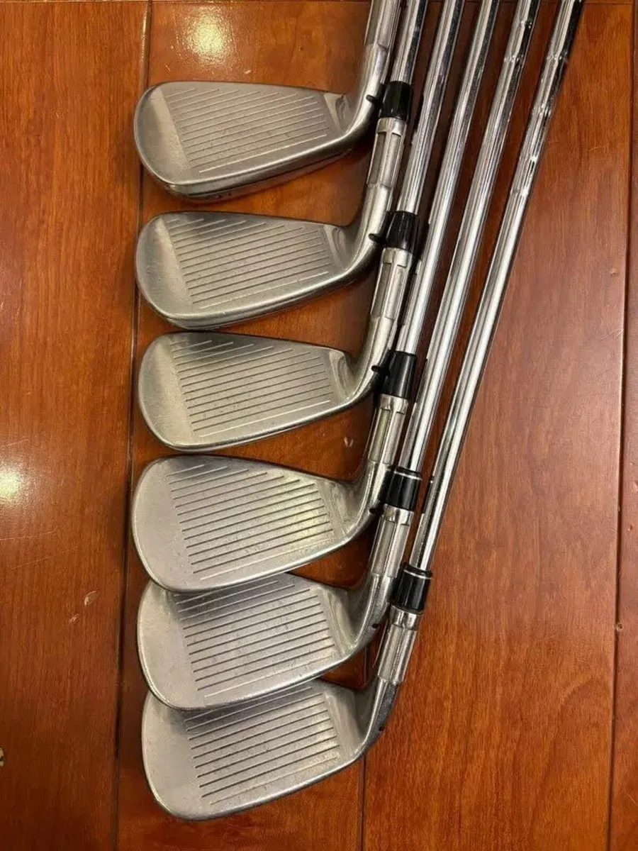 TaylorMade M6 Iron Set 5-Pw - Image 1