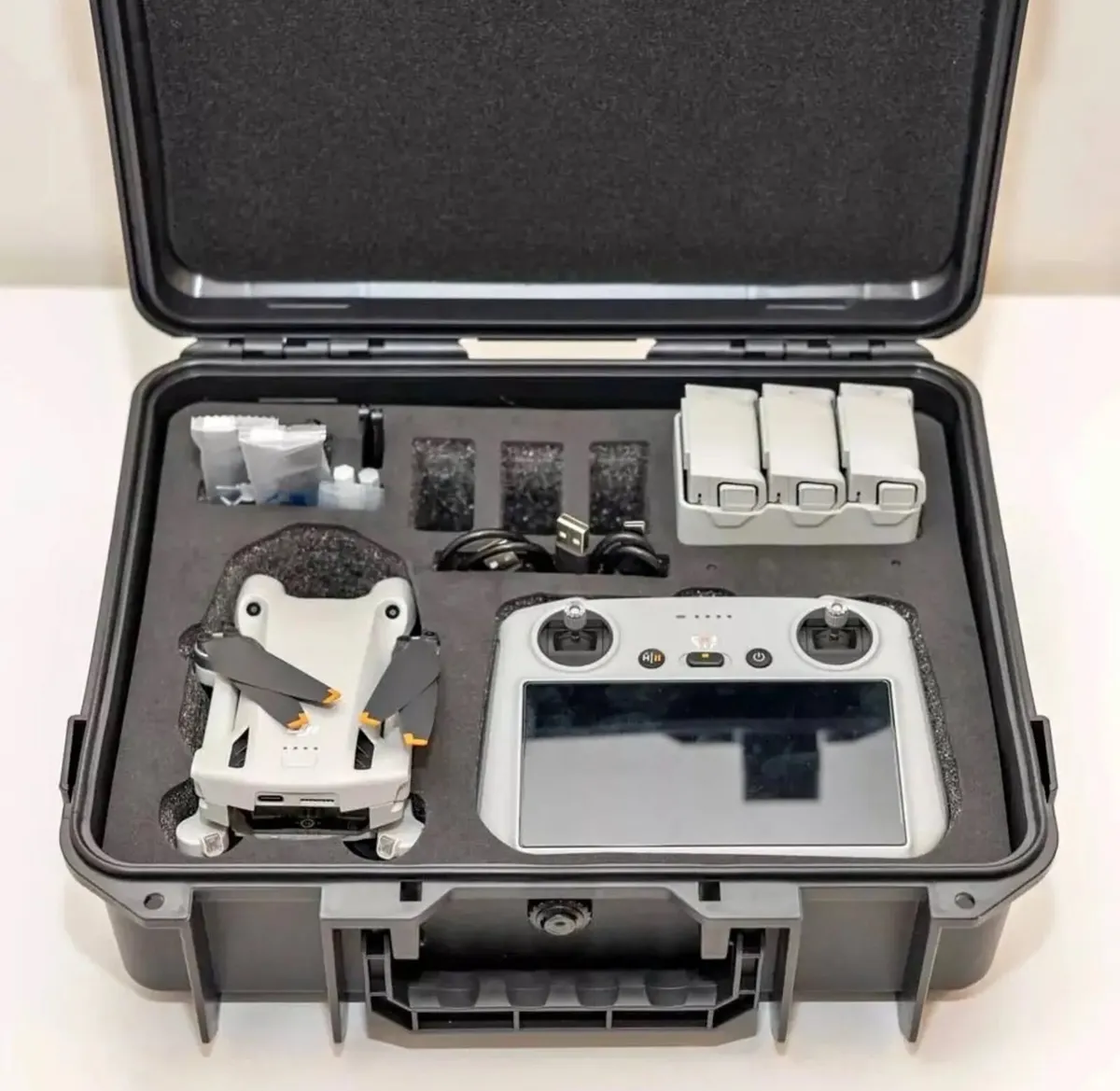 DJI Mini 3 Pro Drone Fly Kit - Image 1