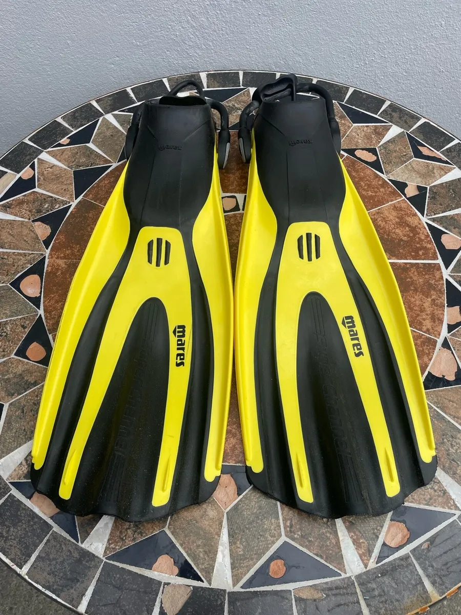 Mares super channel diving snorkelling fins - Image 2