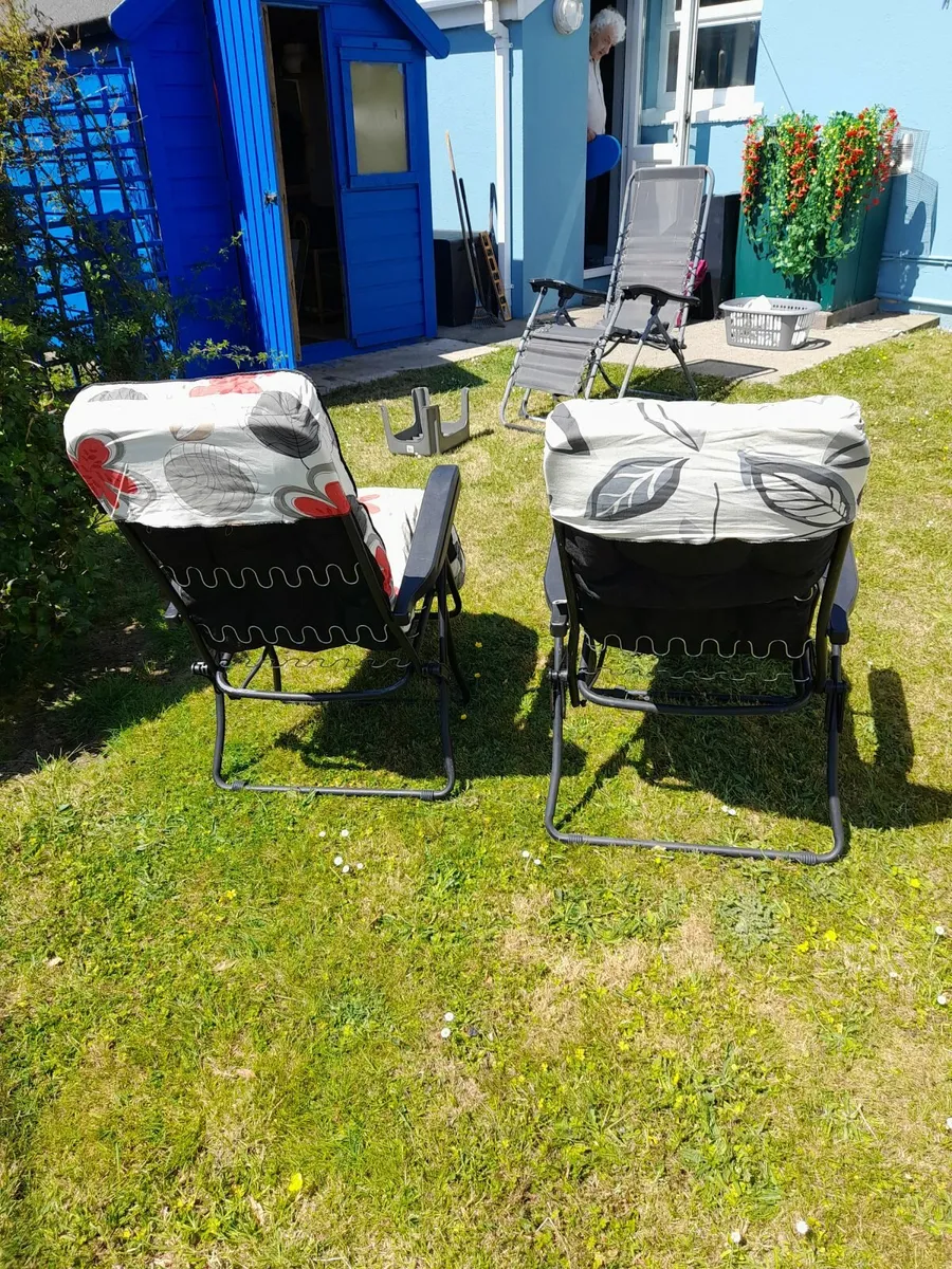 2 loungers - Image 3