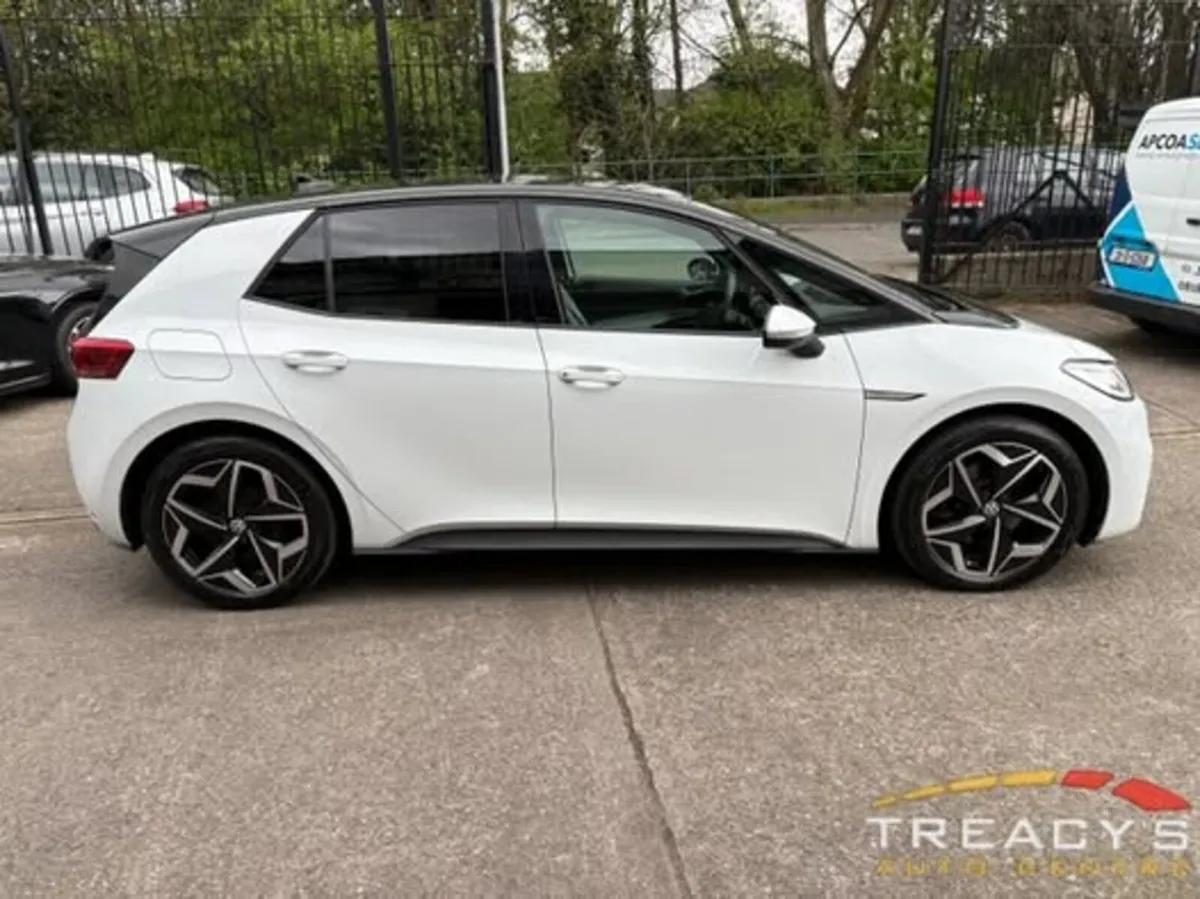 Volkswagen ID.3 2021 PANORAMIC ROOF - Image 3