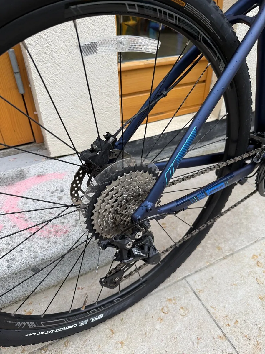 Liv Rove 1 Bike - Image 2