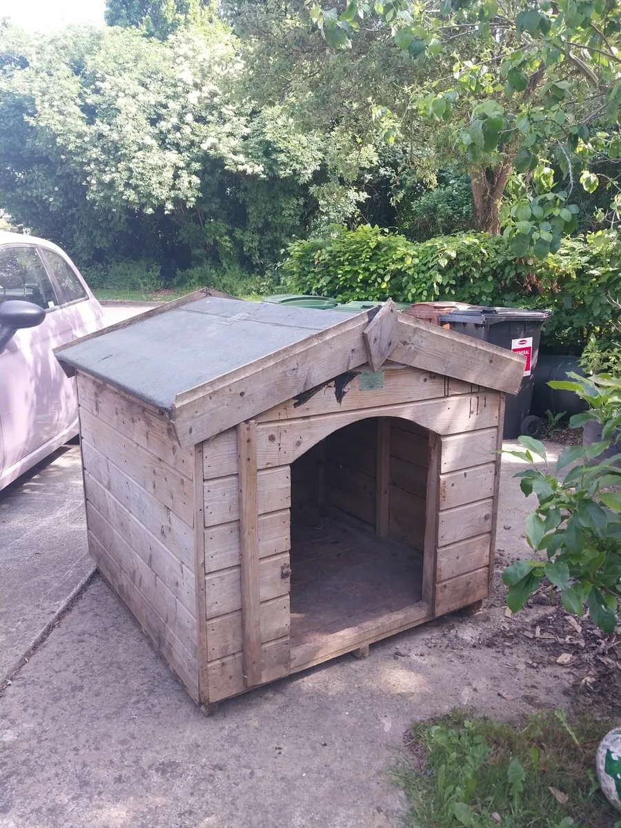 Dog kennel - Image 1