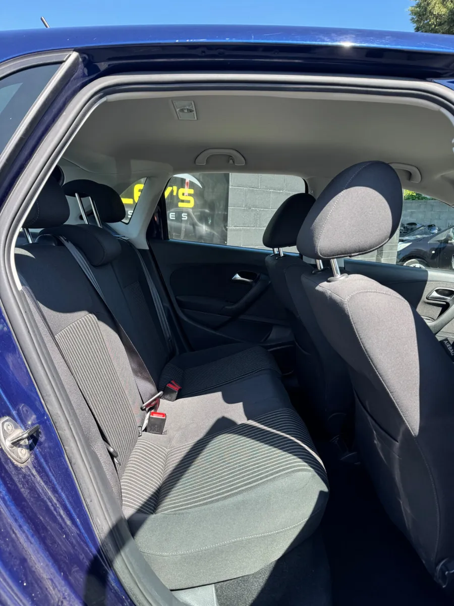 Volkswagen Polo 2011 highline - Image 4