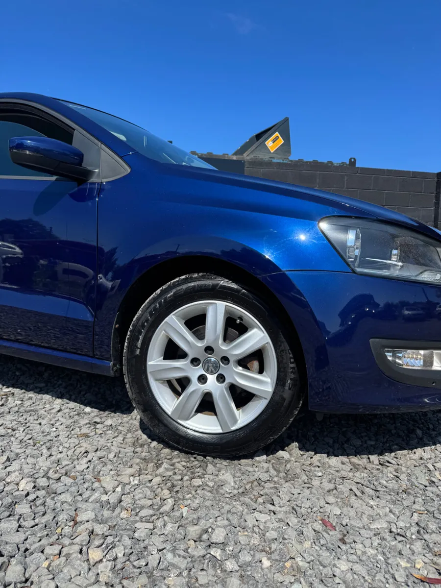 Volkswagen Polo 2011 highline - Image 2