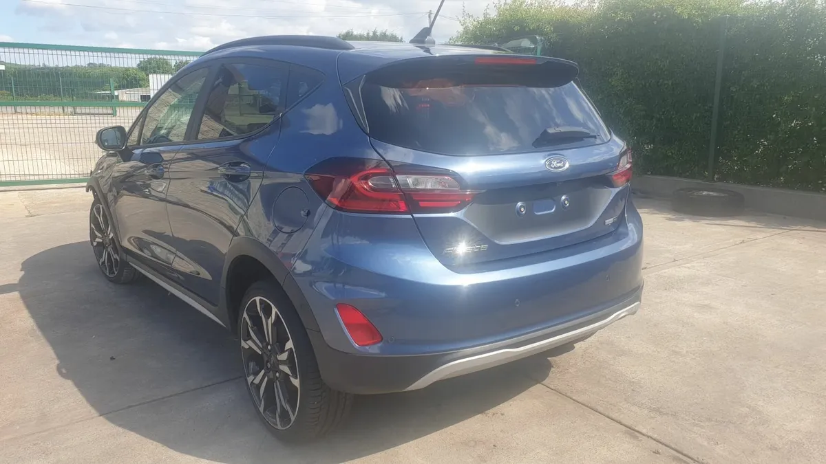 *For parts* Ford Fiesta MHEV, 1.0 pet auto (2022). - Image 2