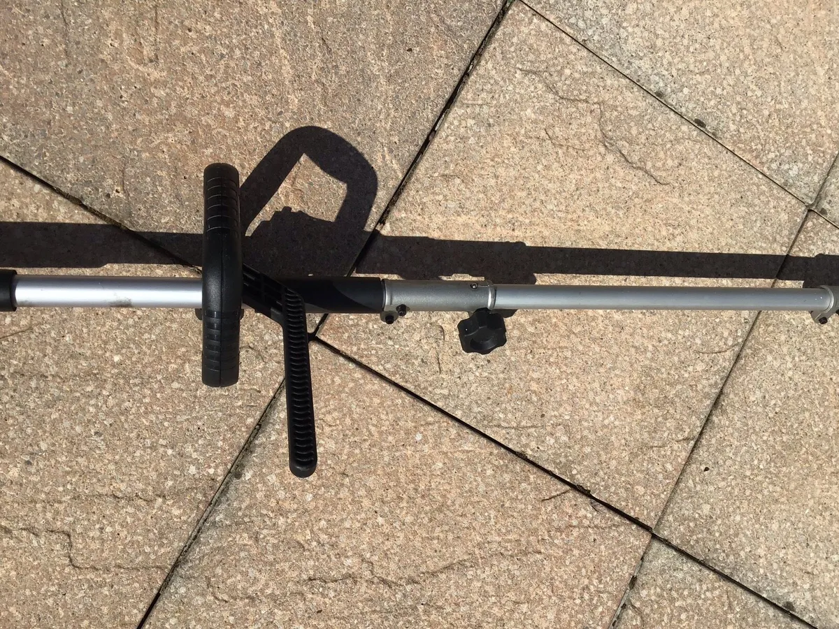 Garden Gear Telescopic Hedge Trimmer - Image 2