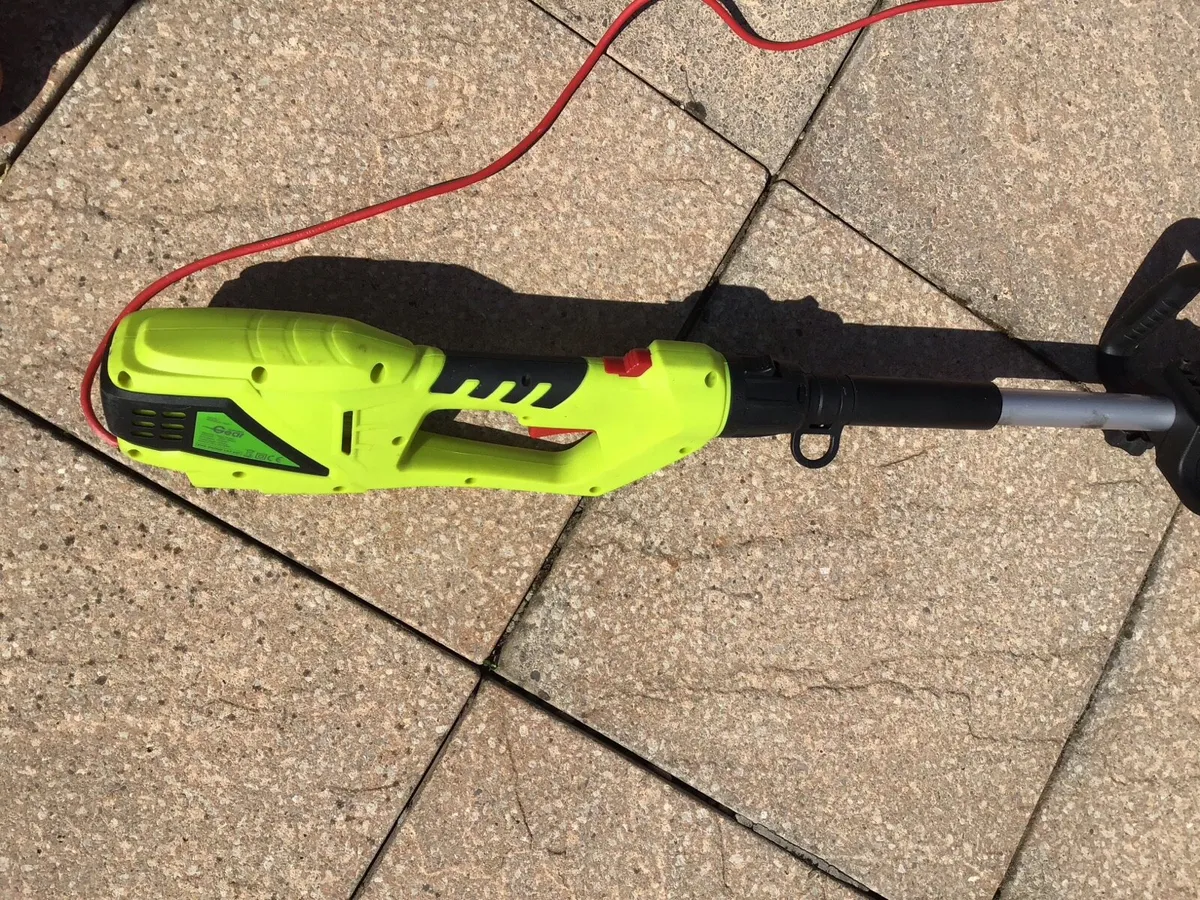 Garden Gear Telescopic Hedge Trimmer - Image 4