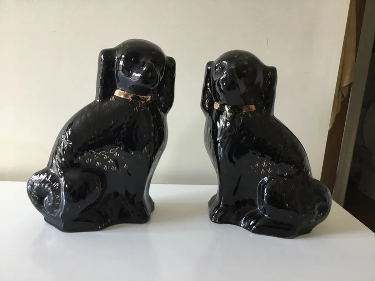 Antique Sadler  black Mantle dogs with glass eyes - Image 1