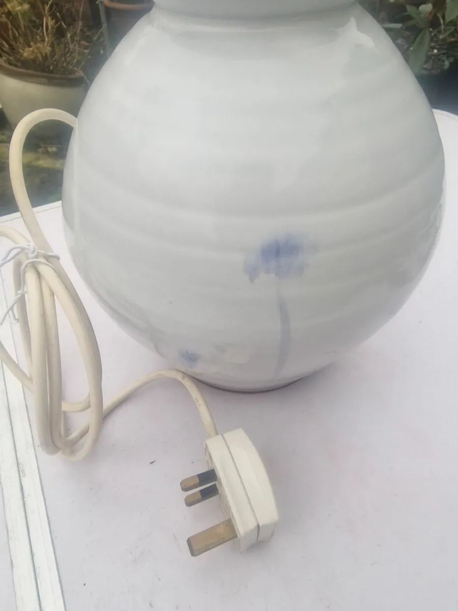 Stephen Pearce pottery. - Image 1