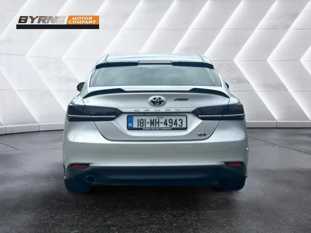 TOYOTA CAMRY 2.5 SELF CHARGING HYBRID AUTO, 2018 - Image 4