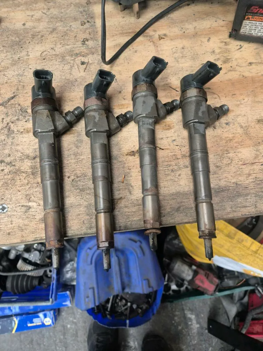 2012 insignia 2.0 crdi injectors - Image 1