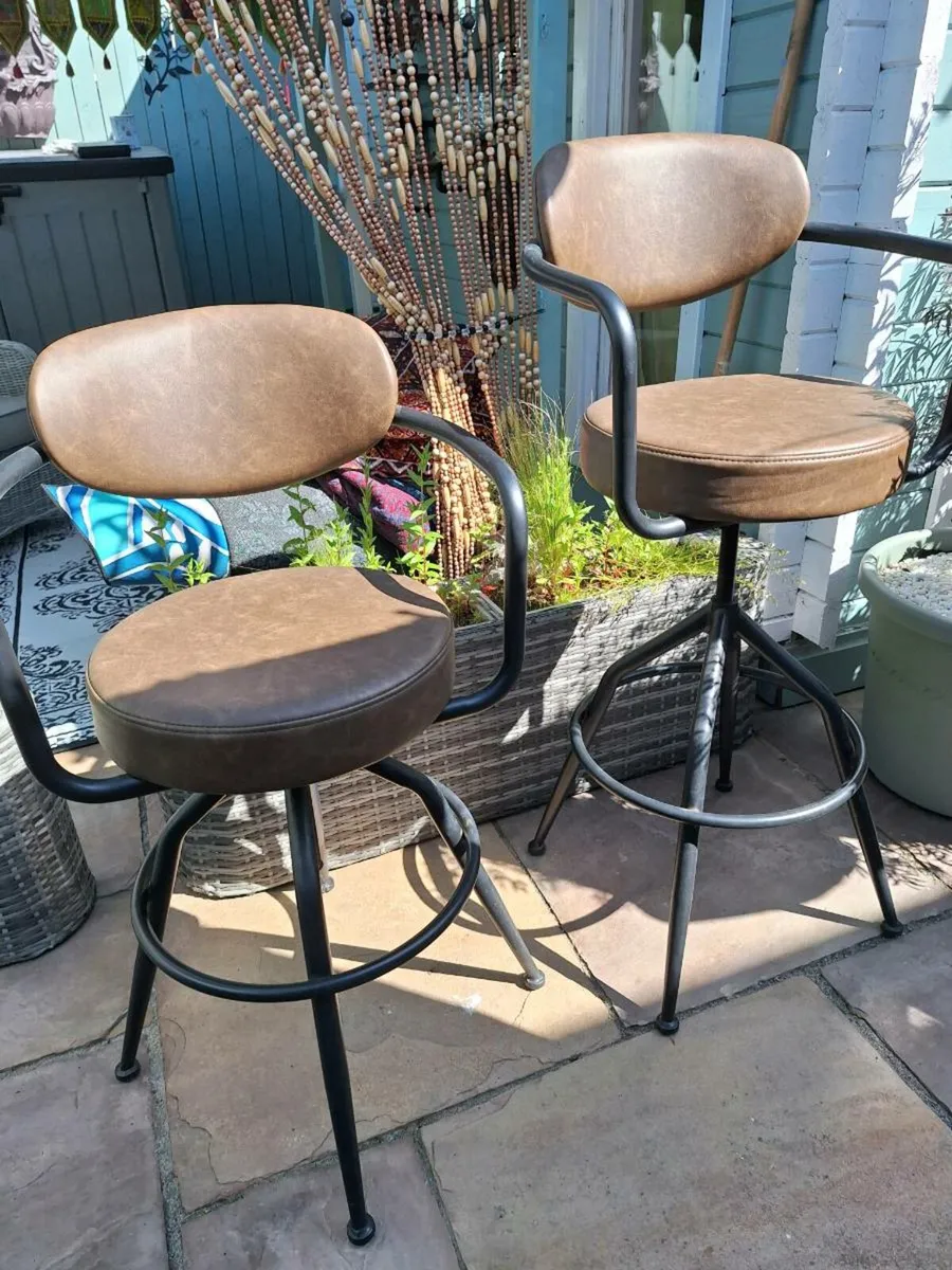 Bar stools*3 Styles* - Image 3