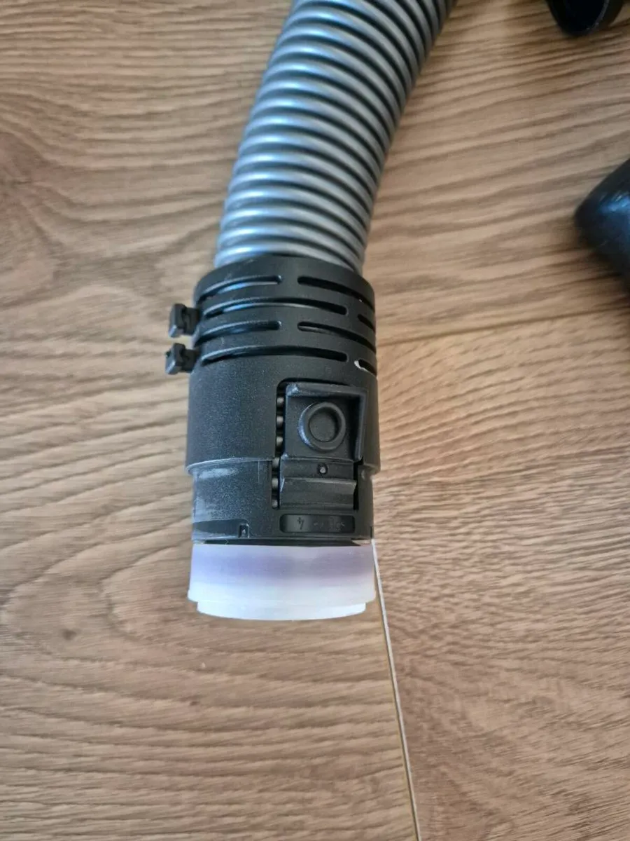 Miele vacuum cleaner parts - Image 4