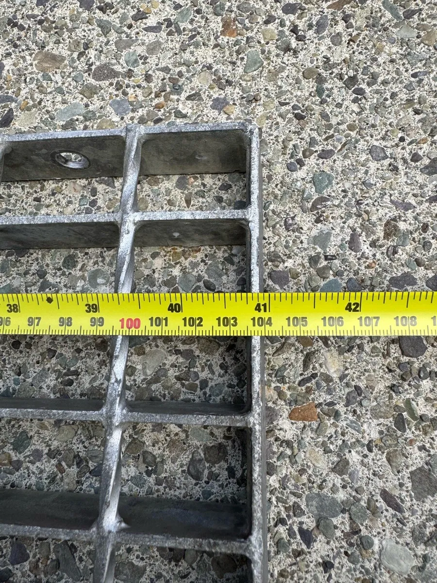 Galvanised grating / catwalk - Image 3