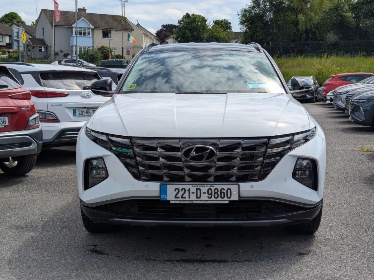Hyundai Tucson HEV Executive Plus 2 Tone - Image 2