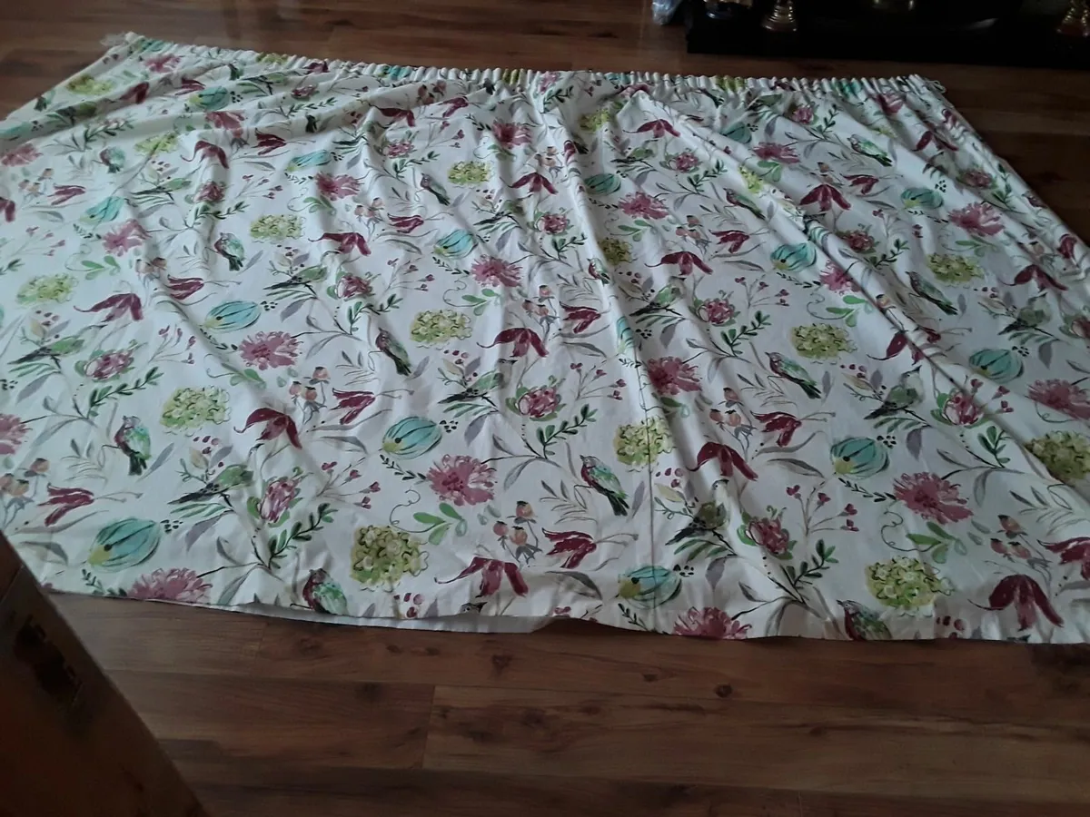 New condition extra large floral pattern vintage d - Image 2