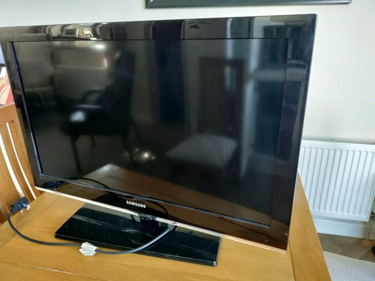 Samsung TV - Image 1