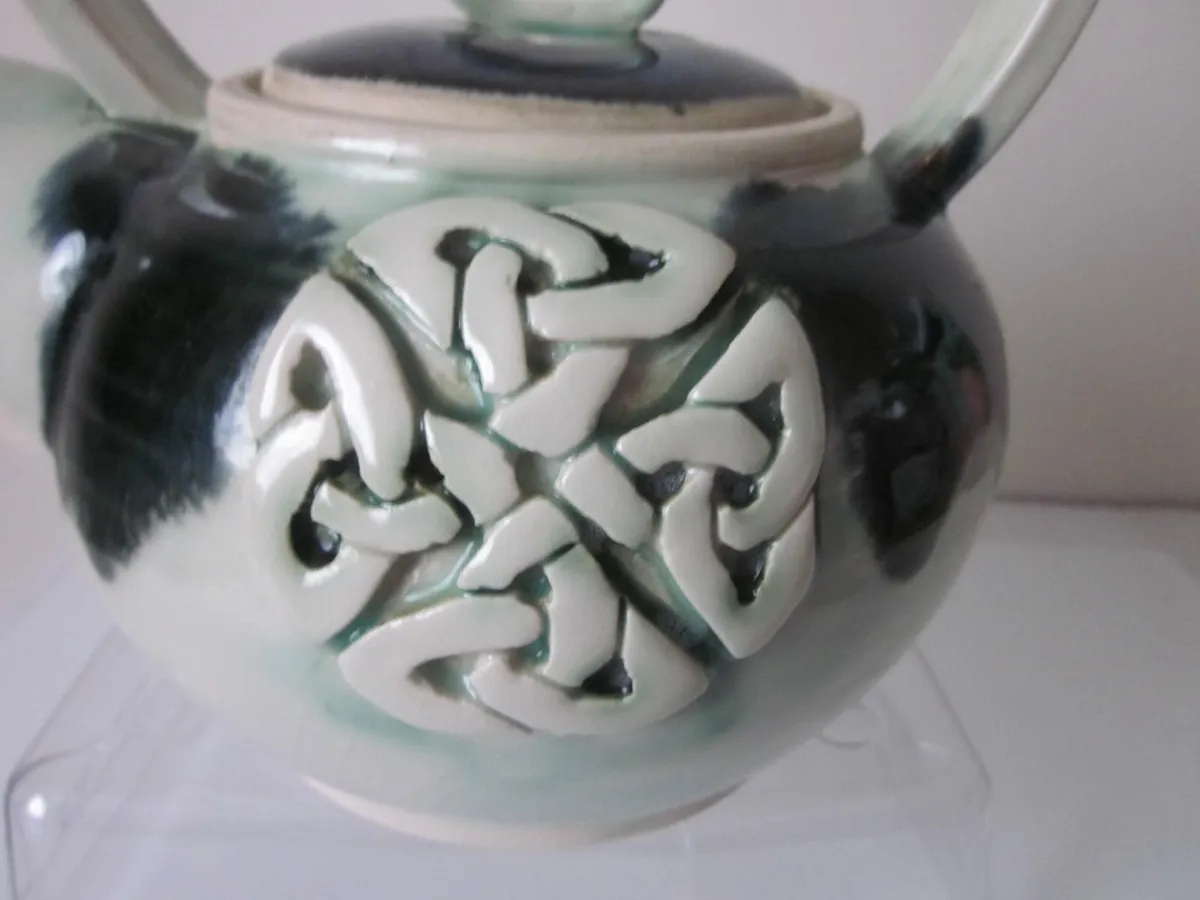 Celtic Teapot from Ken Watters Pottery Co. Kerry. - Image 4