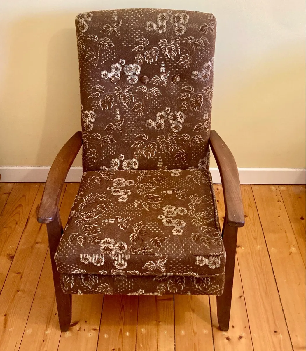 Vintage Wooden Armchair – Retro Style - Image 4