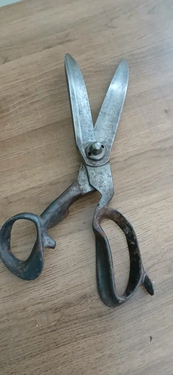 Wilkinson’s Lined Blades Vintage Tailors Scissors - Image 1