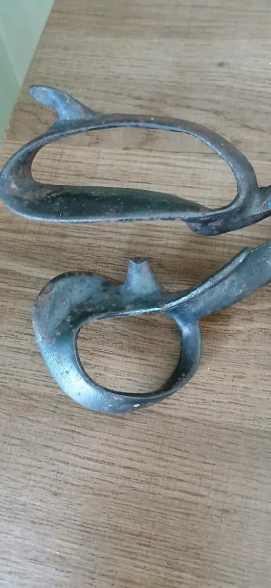 Wilkinson’s Lined Blades Vintage Tailors Scissors - Image 2