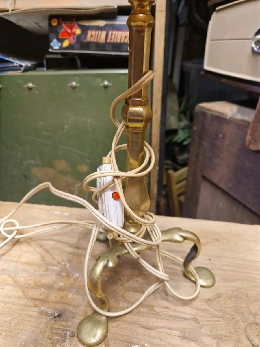 Vintage Brass Lamp - Image 2